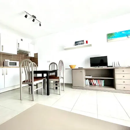 Apartamento Con Wifi, Cerca De Playa Los Charcos *